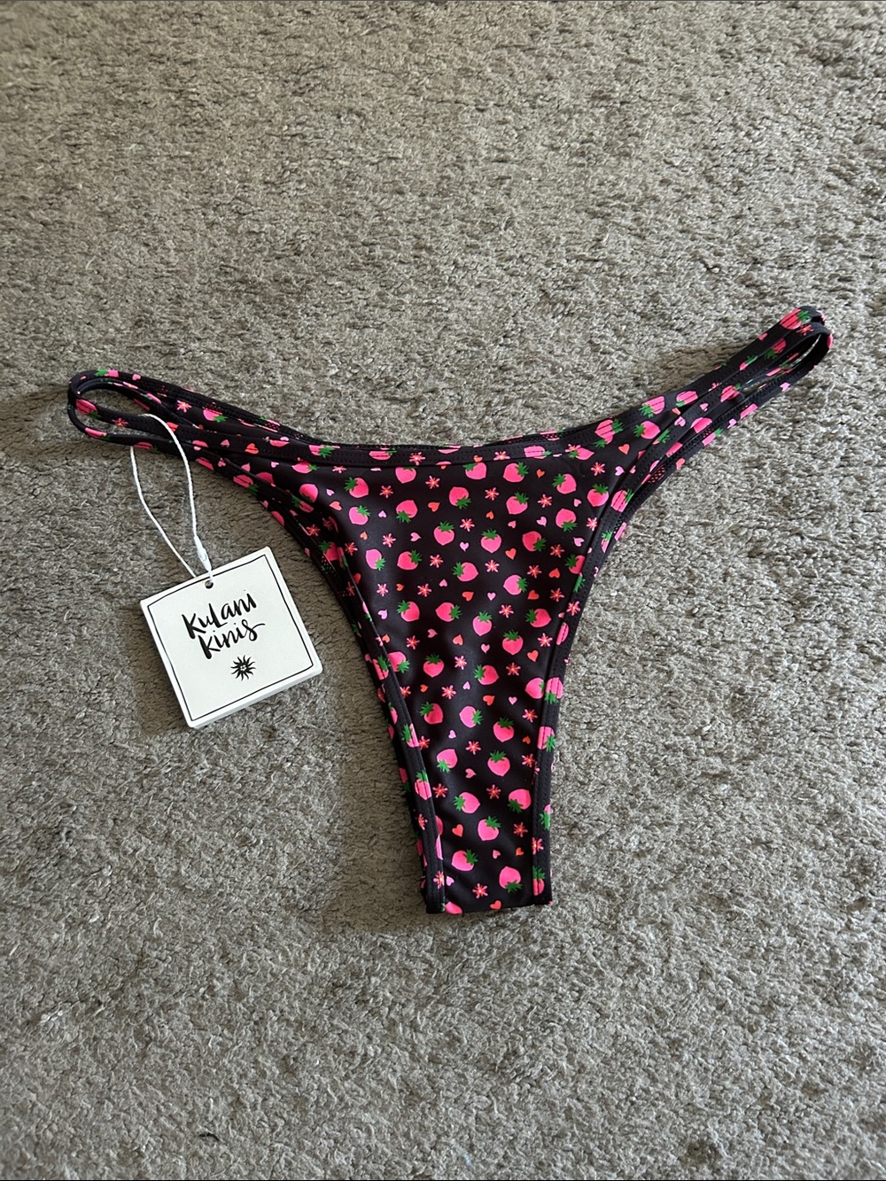 Kulani Kinis Ruby Kisses bottoms